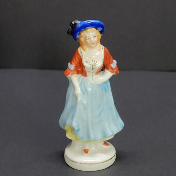 Vintage Victorian Colonial Woman Figurine Hand Painted Porcelain Occupied Japan - Picture 1 of 8